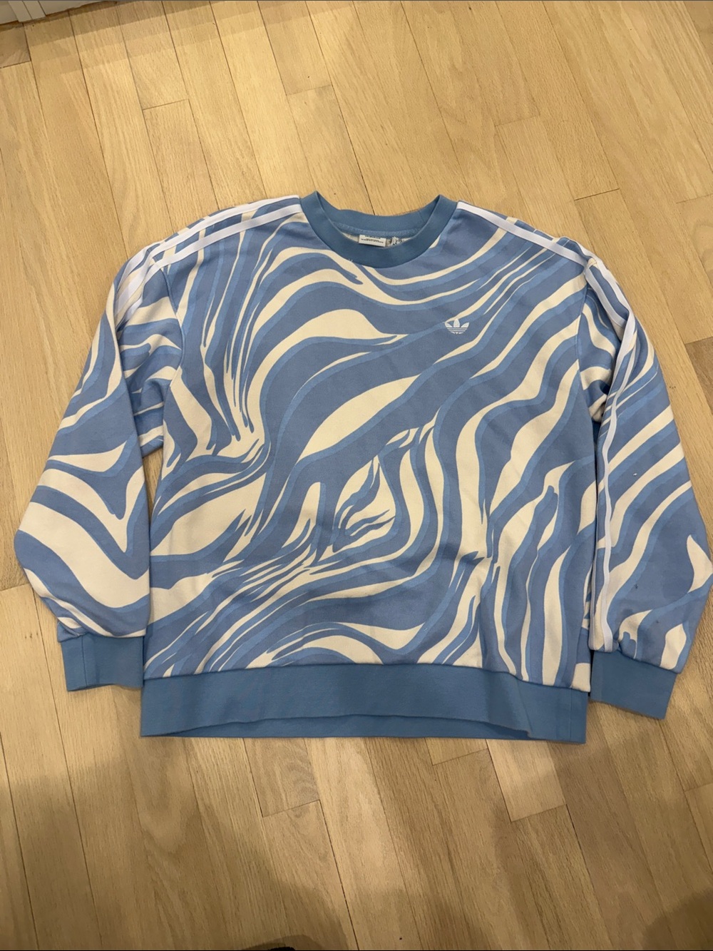 adidas Light Blue & White Wave-Print Women’s Crewneck Sweater